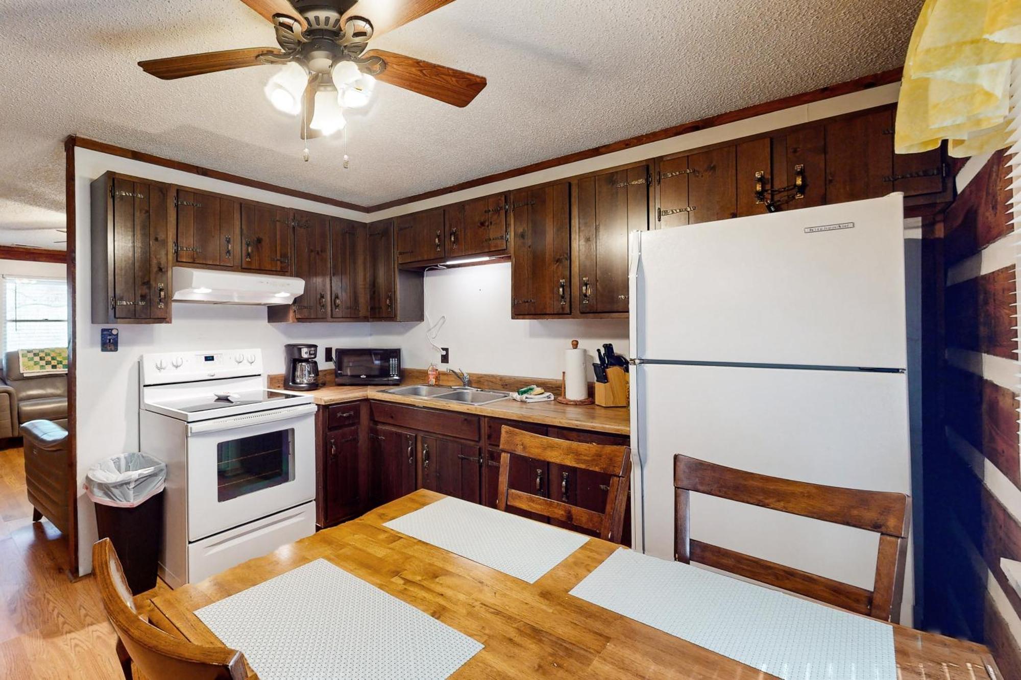 2 Bed 2 Bath Vacation Home In Whittier II エクステリア 写真
