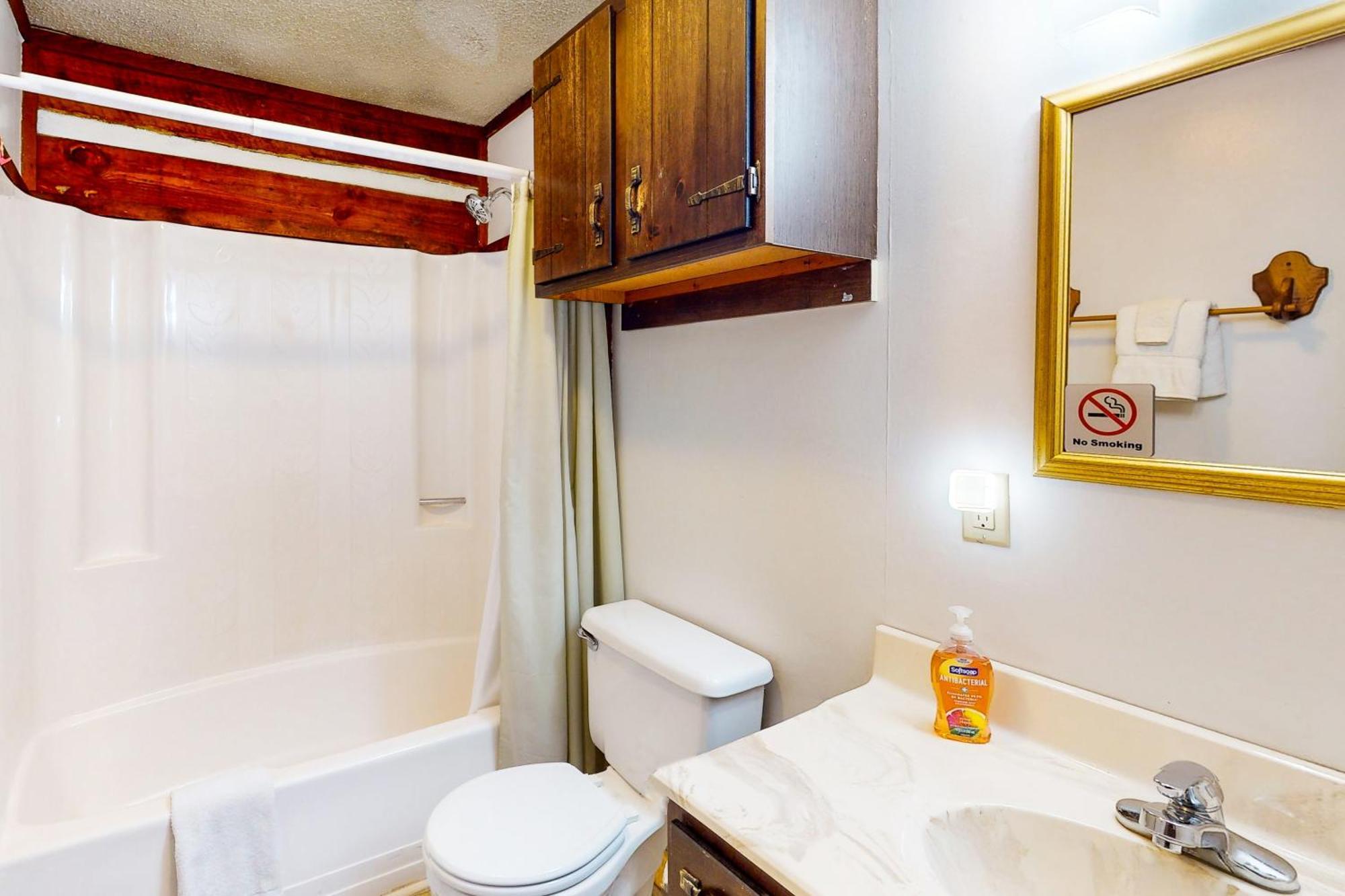 2 Bed 2 Bath Vacation Home In Whittier II エクステリア 写真